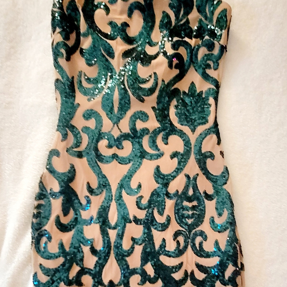 Elegant Green Sequin Dress